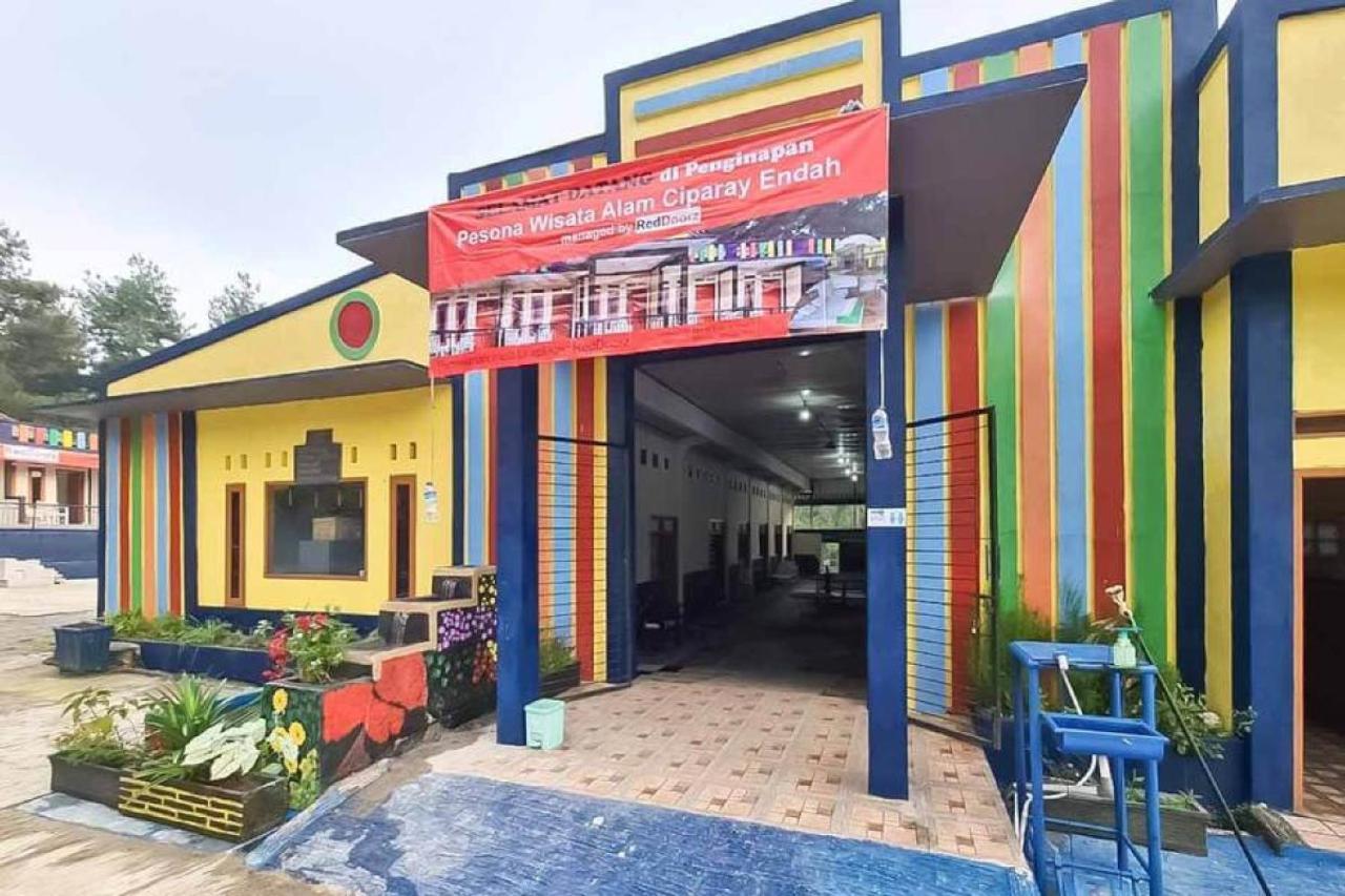 Hotel Pesona Wisata Alam Ciparay Endah Mitra Reddoorz Bogor Exterior foto